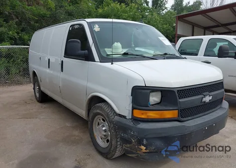 2017 Chevrolet Express 2500 Work Van z USA, uszkodzony, nr VIN 1GCWGAFF8H1183886
